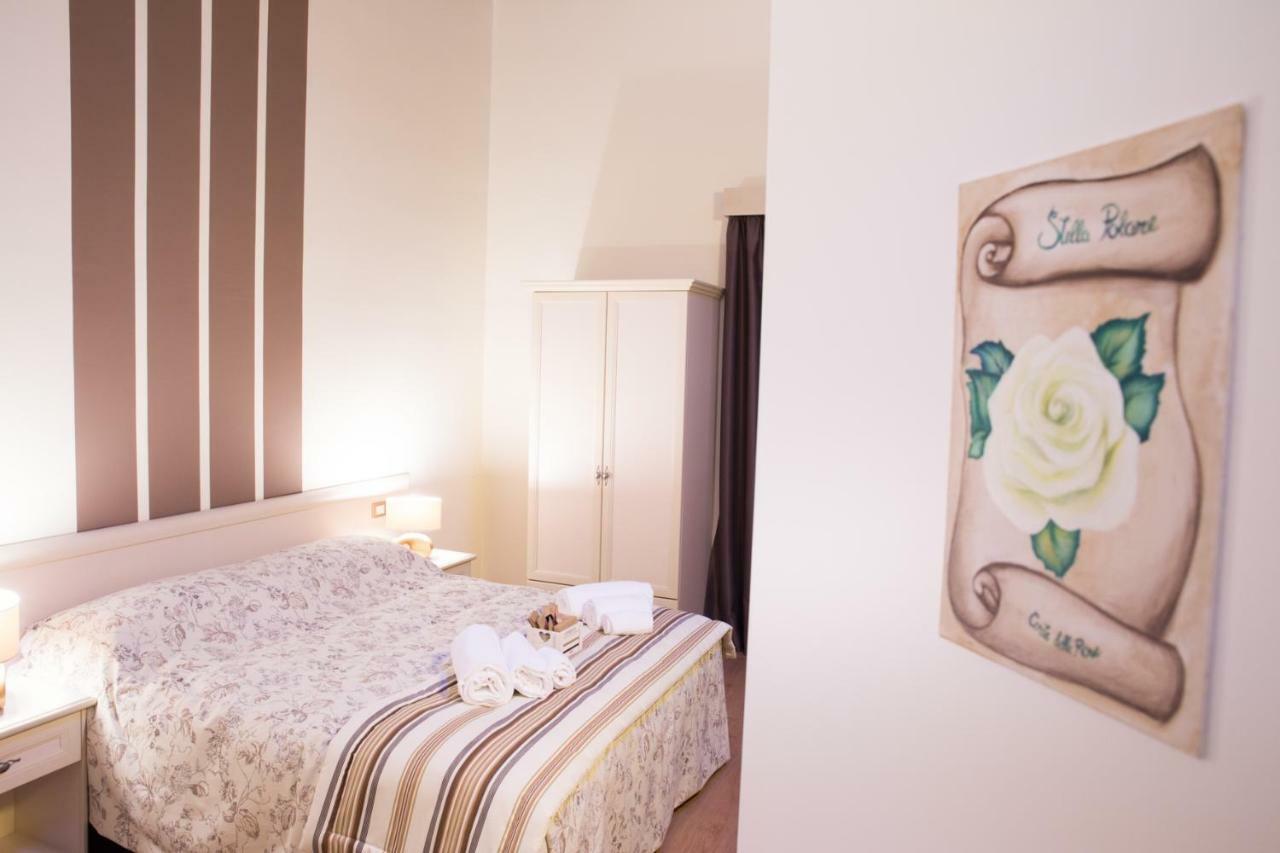 B&B Corte Delle Rose 卡斯蒂廖内德莱斯蒂维耶雷 外观 照片