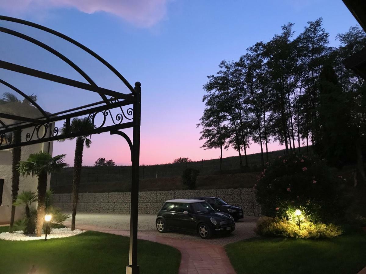 B&B Corte Delle Rose 卡斯蒂廖内德莱斯蒂维耶雷 外观 照片