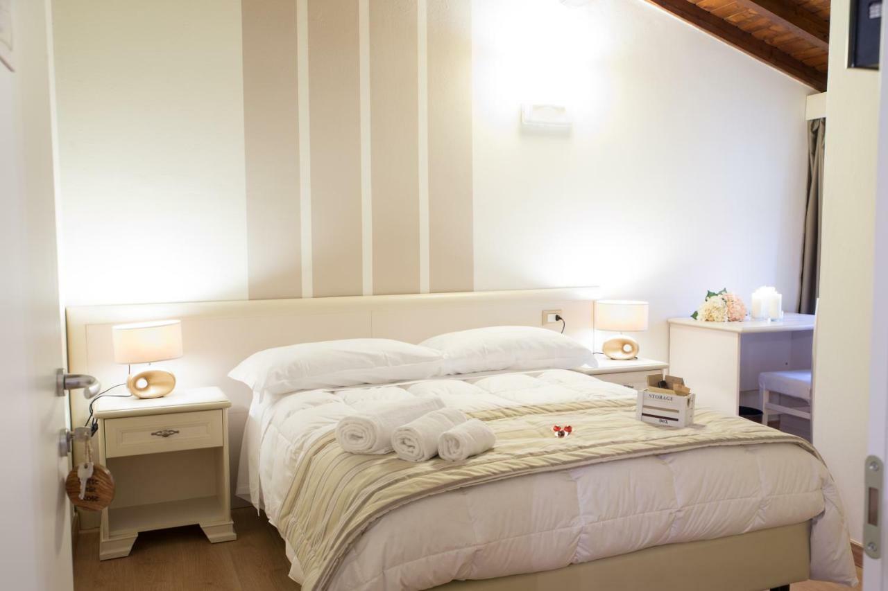 B&B Corte Delle Rose 卡斯蒂廖内德莱斯蒂维耶雷 外观 照片